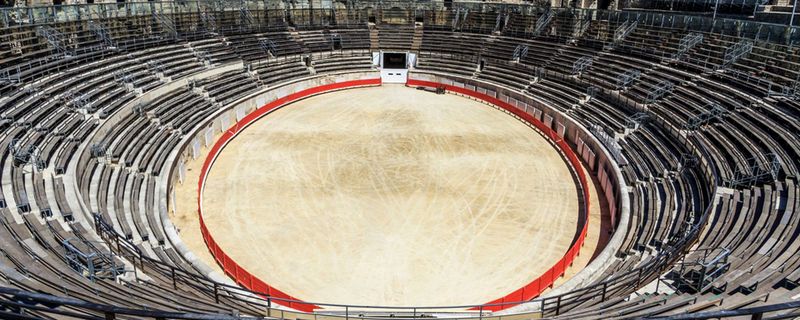 Arènes de Nîmes — amphithéâtre romain